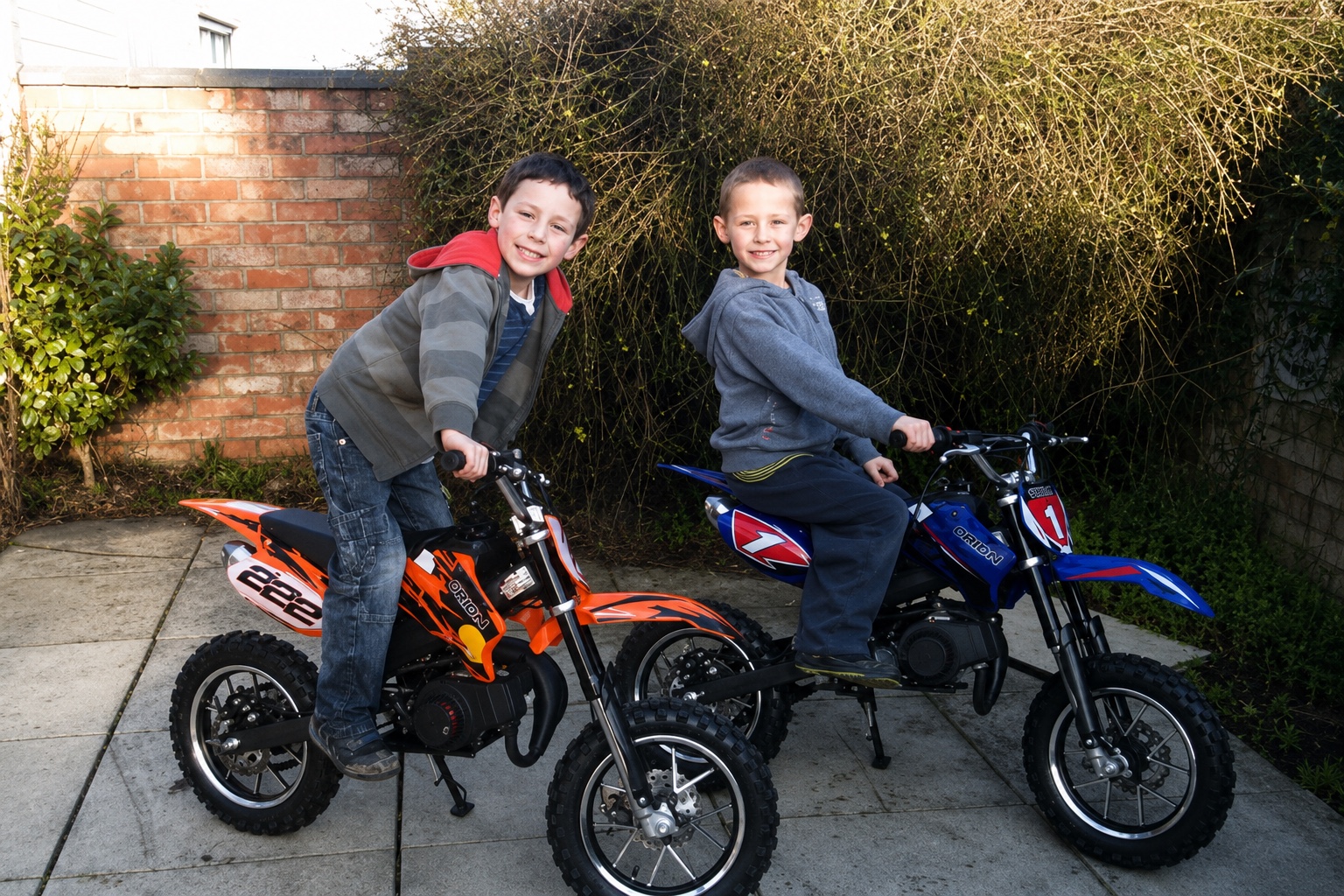 Christian and Kieran Smith as children with their first bikes